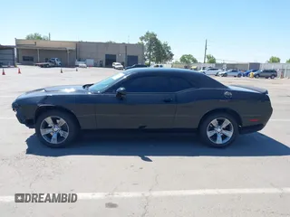 2016 Dodge Challenger SXT Plus z VIN 2C3CDZAG4GH184435, wystawiony jako IAAI lot #42162973 z przebiegiem 168 495 mil mil oraz . Historia ofert i sprzedaży dostępna na DreamBid. Obrazek 14.