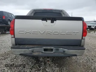 2005 Chevrolet Avalanche Z71 z VIN 3GNEK12Z55G207432, wystawiony jako Copart lot #50754205 z przebiegiem 246 649 mil mil oraz Szkoda całkowita • Salvage title. Historia ofert i sprzedaży dostępna na DreamBid. Obrazek 6.
