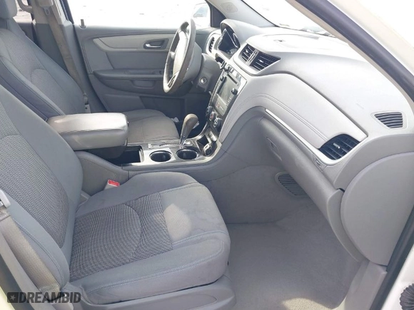 2015 Chevrolet Traverse LT with VIN 1GNKRGKD1FJ329260, listed as a IAAI auction lot 40332179 with 1 mi miles. Bid and sale history available at carsss.com. Image 5.