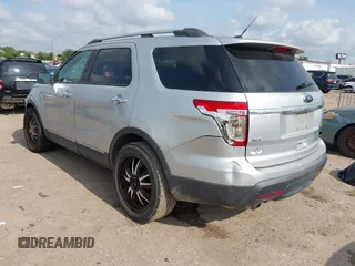 2014 Ford Explorer XLT with VIN 1FM5K7D81EGA48688, listed as a IAAI auction lot 42360152 with 208,939 mi miles and . Bid and sale history available at DreamBid. Image 3.
