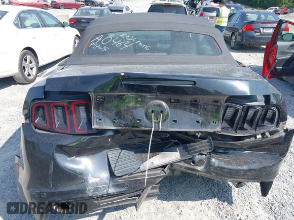 2014 Ford Mustang V6 with VIN 1ZVBP8EM1E5290464, listed as a IAAI auction lot 40291223 with 134,898 mi miles. Bid and sale history available at carsss.com. Image 6.