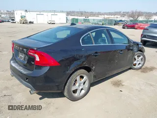 2013 Volvo S60 T5 Premier with VIN YV1612FSXD2195475, listed as a IAAI auction lot 41806322 with 96,075 mi miles. Bid and sale history available at carsss.com. Image 4.