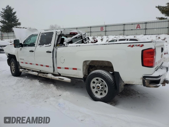 2019 Chevrolet Silverado 3500HD Work Truck with VIN 1GC4KVCY0KF195981, listed as a Copart auction lot 89049265 with 135,540 mi miles and Clean Title. Bid and sale history available at carsss.com. Image 2.