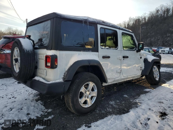 2020 Jeep Wrangler Unlimited Sport Altitude with VIN 1C4HJXDG0LW201057, listed as a Copart auction lot 86250234 with 38,237 mi miles and Salvage title. Bid and sale history available at DreamBid. Image 3.