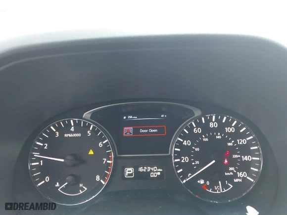 2014 Nissan Pathfinder SV with VIN 5N1AR2MN6EC619425, listed as a IAAI auction lot 41744627 with 162,340 mi miles. Bid and sale history available at carsss.com. Image 7.