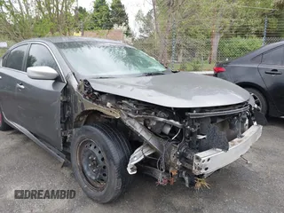 2015 Nissan Altima 2.5 S with VIN 1N4AL3AP3FN917170, listed as a IAAI auction lot 41967374 with 173,633 mi miles. Bid and sale history available at carsss.com. Image 6.