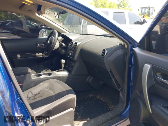 2011 Nissan Rogue S z VIN JN8AS5MV8BW296939, wystawiony jako IAAI lot #42152047 z przebiegiem 153 897 mil mil oraz . Historia ofert i sprzedaży dostępna na DreamBid. Obrazek 5.