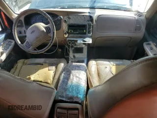 2000 Ford Explorer with VIN 1FMDU64P6YZA48430, listed as a Copart auction lot 44578445 with 305,291 mi miles and Salvage title. Bid and sale history available at DreamBid. Image 8.