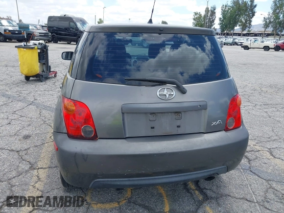 2004 Scion xA z VIN JTKKT624840054017, wystawiony jako IAAI lot #42255268 z przebiegiem 182 913 mil mil oraz . Historia ofert i sprzedaży dostępna na DreamBid. Obrazek 17.