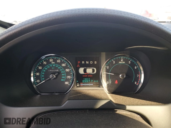 2012 Jaguar XF z VIN SAJWA0FB5CLS58499, wystawiony jako Copart lot #42300995 z przebiegiem 146 214 mil mil oraz Szkoda całkowita • Salvage title. Historia ofert i sprzedaży dostępna na DreamBid. Obrazek 9.