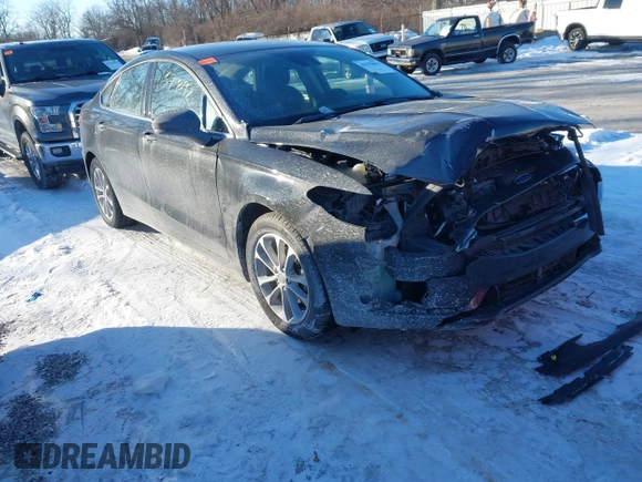 2019 Ford Fusion SE with VIN 3FA6P0HD6KR282490, listed as a IAAI auction lot 41379092 with 46,069 mi miles. Bid and sale history available at carsss.com. Image 1.