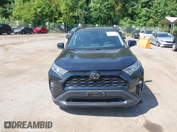2020 Toyota RAV4 XLE with VIN 2T3P1RFV7LW111230, listed as a IAAI auction lot 40012870 with 22,444 mi miles. Bid and sale history available at carsss.com. Image 12.