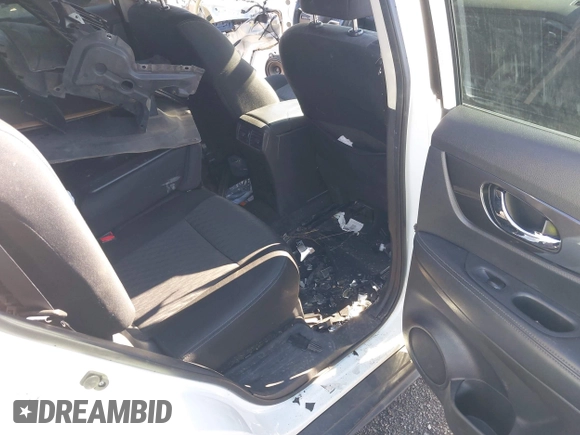 2017 Nissan Rogue SV with VIN KNMAT2MV8HP595664, listed as a IAAI auction lot 41932361 with 89,842 mi miles. Bid and sale history available at carsss.com. Image 8.