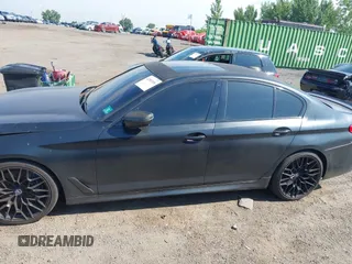2018 BMW 5 Series M550i xDrive with VIN WBAJB9C55JB286747, listed as a IAAI auction lot 42583106 with 141,102 mi miles and . Bid and sale history available at DreamBid. Image 14.