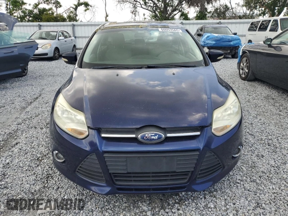 2012 Ford Focus SE z VIN 1FAHP3K22CL126478, wystawiony jako Copart lot #60053565 z przebiegiem 130 887 mil mil oraz Czysty tytuł • Clean title. Historia ofert i sprzedaży dostępna na DreamBid. Obrazek 5.