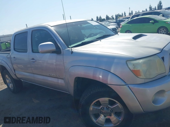 2007 Toyota Tacoma PreRunner с VIN 5TEJU62NX7Z450754, выставлен на аукционе IAAI как лот 42167915 с пробегом 221 560 миль миль и . История ставок и продаж доступна на DreamBid. Изображение 13.