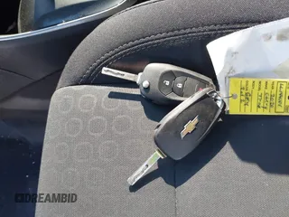 2020 Chevrolet Trax LS z VIN 3GNCJKSB7LL144101, wystawiony jako IAAI lot #38708852 z przebiegiem 44 644 mil mil oraz . Historia ofert i sprzedaży dostępna na DreamBid. Obrazek 11.
