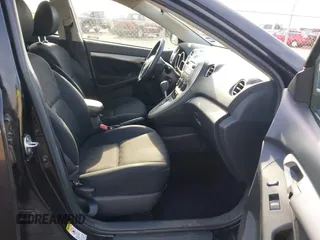 2009 Toyota Matrix with VIN 2T1KU40E69C091858, listed as a IAAI auction lot 41925490 with 153,161 mi miles. Bid and sale history available at carsss.com. Image 5.