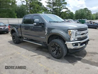 2018 Ford F-350 XL z VIN 1FT8W3BT6JEB03440, wystawiony jako Copart lot #57437345 z przebiegiem 133 485 mil mil oraz Tytuł czysty. Historia ofert i sprzedaży dostępna na DreamBid. Obrazek 4.