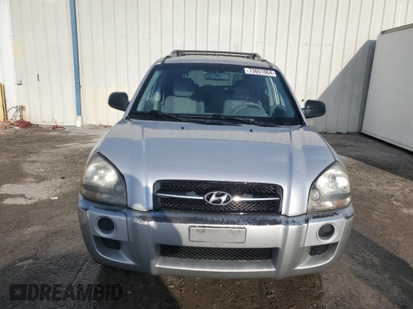 2006 Hyundai Tucson GL with VIN KM8JM12B56U462483, listed as a Copart auction lot 73651004 with 105,350 mi miles and Non Repairable. Bid and sale history available at carsss.com. Image 5.