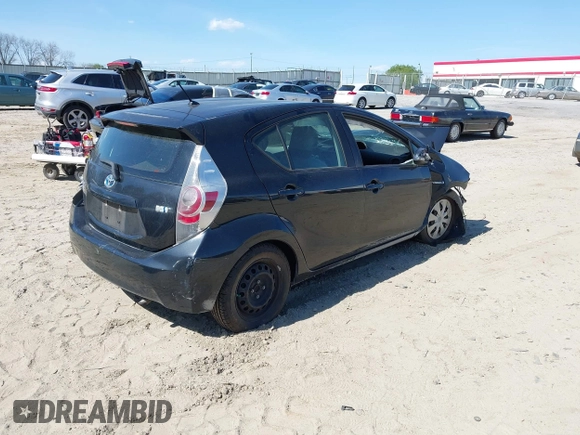 2013 Toyota Prius One z VIN JTDKDTB33D1529206, wystawiony jako IAAI lot #41874722 z przebiegiem 99 417 mil mil oraz . Historia ofert i sprzedaży dostępna na DreamBid. Obrazek 4.