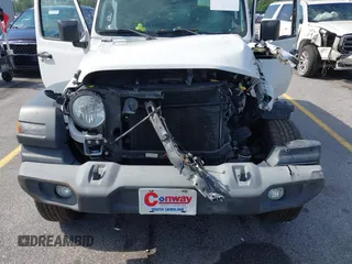 2018 Jeep Wrangler Unlimited Sport с VIN 1C4HJXDG2JW127282, выставлен на аукционе IAAI как лот 42188212 с пробегом 51 902 миль миль и . История ставок и продаж доступна на DreamBid. Изображение 6.