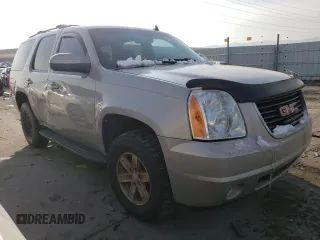 2009 GMC Yukon SLT w/4SB with VIN 1GKFK33009R240907, listed as a Copart auction lot 45922255 with 295,760 mi miles and Salvage Title. Bid and sale history available at carsss.com. Image 4.