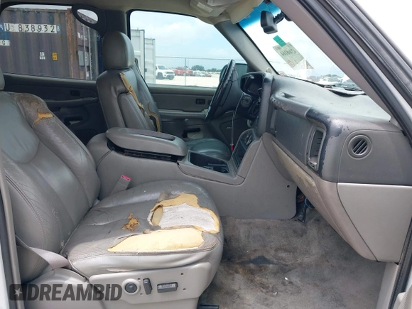 2004 Chevrolet Tahoe LT with VIN 1GNEC13Z04R250425, listed as a IAAI auction lot 42468164 with 237,684 mi miles and . Bid and sale history available at DreamBid. Image 5.