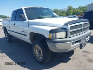1998 Dodge 2500 z VIN 1B7KF23ZXWJ229754, wystawiony jako IAAI lot #42322524 z przebiegiem 203 937 mil mil oraz . Historia ofert i sprzedaży dostępna na DreamBid. Obrazek 1.