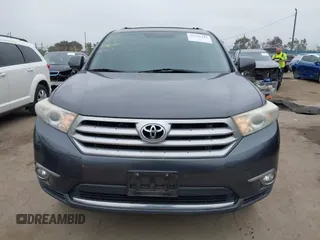 2011 Toyota Highlander Limited with VIN 5TDYK3EH3BS028078, listed as a IAAI auction lot 42098186 with 137,261 mi miles and . Bid and sale history available at DreamBid. Image 13.