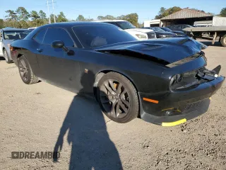 2023 Dodge Challenger R/T Scat Pack Widebody z VIN 2C3CDZFJ2PH694397, wystawiony jako Copart lot #85464614 z przebiegiem 15 843 mil mil oraz Szkoda całkowita • Salvage title. Historia ofert i sprzedaży dostępna na DreamBid. Obrazek 4.