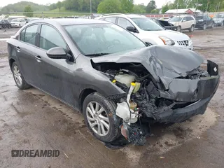 2012 Mazda 3 i Touring z VIN JM1BL1V74C1665655, wystawiony jako IAAI lot #42261070 z przebiegiem 102 885 mil mil oraz . Historia ofert i sprzedaży dostępna na DreamBid. Obrazek 1.