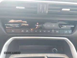 2025 Mazda CX-90 Premium Sport с VIN JM3KKCHA6S1196886, выставлен на аукционе IAAI как лот 42214967 с пробегом 23 577 миль миль и . История ставок и продаж доступна на DreamBid. Изображение 20.