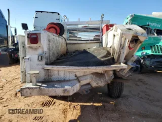 2008 Ford F-250 with VIN 1FDNF20568EE39063, listed as a Copart auction lot 81546053 with 260,163 mi miles and Salvage title. Bid and sale history available at DreamBid. Image 6.