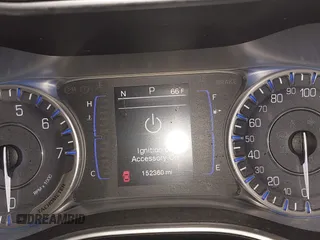 2015 Chrysler 200 Limited with VIN 1C3CCCAB2FN578266, listed as a IAAI auction lot 42113716 with 152,360 mi miles. Bid and sale history available at carsss.com. Image 7.