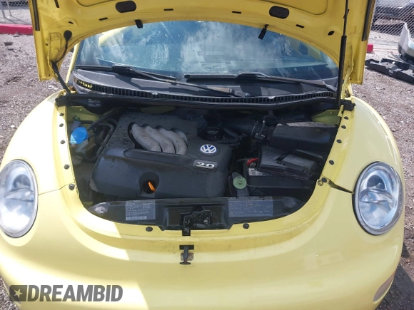 2000 Volkswagen Beetle GLS z VIN 3VWCA21C4YM414855, wystawiony jako IAAI lot #42198615 z przebiegiem 128 131 mil mil oraz . Historia ofert i sprzedaży dostępna na DreamBid. Obrazek 10.
