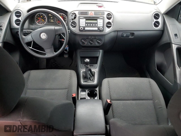 2010 Volkswagen Tiguan with VIN WVGCV7AX3AW001513, listed as a Copart auction lot 83395474 with 147,203 mi miles and Clean Title. Bid and sale history available at DreamBid. Image 8.