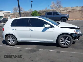 2016 Volkswagen Golf TSI S z VIN 3VW217AU3GM038701, wystawiony jako IAAI lot #42021568 z przebiegiem Nie podano mil oraz . Historia ofert i sprzedaży dostępna na DreamBid. Obrazek 14.