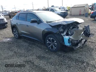 2024 Toyota bZ4X XLE z VIN JTMABACA2RA069207, wystawiony jako IAAI lot #41632667 z przebiegiem 7329 mil mil oraz . Historia ofert i sprzedaży dostępna na DreamBid. Obrazek 1.