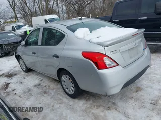 2016 Nissan Versa SV with VIN 3N1CN7AP5GL809383, listed as a IAAI auction lot 41330303 with 101,375 mi miles. Bid and sale history available at carsss.com. Image 3.