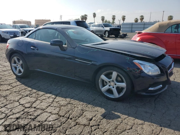 2013 Mercedes-Benz SLK 250 с VIN WDDPK4HA8DF061036, выставлен на аукционе Copart как лот 55662795 с пробегом 110 212 миль миль и Списание • Salvage title. История ставок и продаж доступна на DreamBid. Изображение 4.