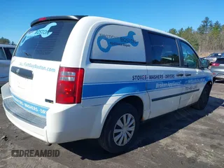 2008 Dodge Grand Caravan Cargo with VIN 1D4HN11H98B186641, listed as a IAAI auction lot 41923128 with 109,893 mi miles. Bid and sale history available at carsss.com. Image 4.