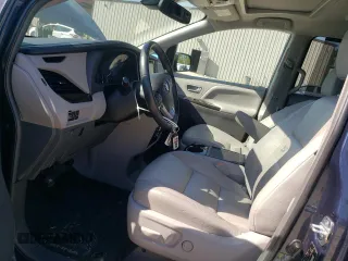 2018 Toyota Sienna XLE Auto Access Seat with VIN 5TDYZ3DC7JS914212, listed as a Copart auction lot 55273805 with 56,082 mi miles and Salvage title. Bid and sale history available at DreamBid. Image 7.