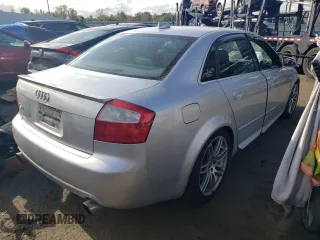 2004 Audi S4 z VIN WAUPL68E64A102859, wystawiony jako Copart lot #72573904 z przebiegiem 118 068 mil mil oraz Szkody całkowita. Historia ofert i sprzedaży dostępna na DreamBid. Obrazek 3.