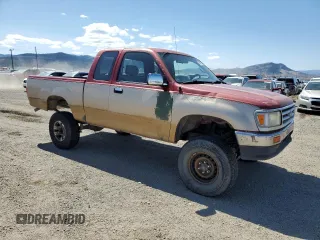 1995 Toyota T100 z VIN JT4VD22F0S0010554, wystawiony jako Copart lot #54718275 z przebiegiem 126 608 mil mil oraz Czysty tytuł • Clean title. Historia ofert i sprzedaży dostępna na DreamBid. Obrazek 4.