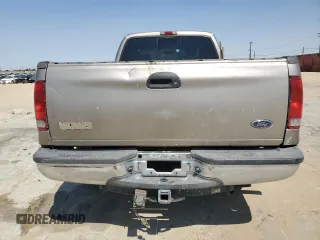 2005 Ford Super Duty F-250 XL with VIN 1FTSX205X5EA72216, listed as a Copart auction lot 71741104 with 217,205 mi miles and Salvage Title. Bid and sale history available at carsss.com. Image 6.