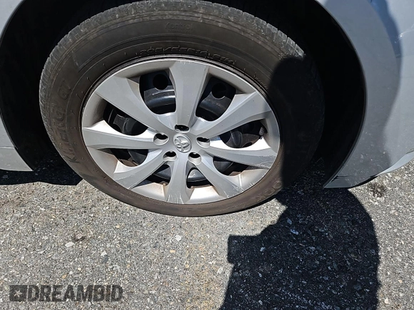 2024 Toyota Corolla LE with VIN 5YFB4MDEXRP139341, listed as a IAAI auction lot 42852701 with 28,772 mi miles and . Bid and sale history available at DreamBid. Image 13.