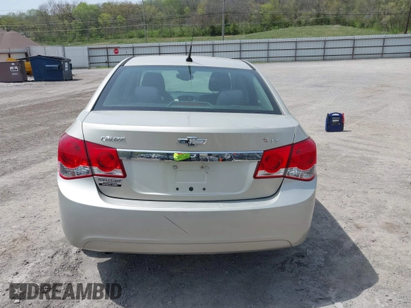 2014 Chevrolet Cruze 1LT z VIN 1G1PC5SB7E7419746, wystawiony jako IAAI lot #42135102 z przebiegiem 134 816 mil mil oraz . Historia ofert i sprzedaży dostępna na DreamBid. Obrazek 16.
