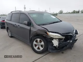 2018 Toyota Sienna LE Auto Access Seat с VIN 5TDKZ3DC8JS948150, выставлен на аукционе IAAI как лот 41889062 с пробегом 73 724 миль миль и . История ставок и продаж доступна на DreamBid. Изображение 1.