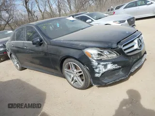 2015 Mercedes-Benz E-Class E 350 Luxury with VIN WDDHF8JB0FB112042, listed as a IAAI auction lot 41771389 with 135,191 mi miles. Bid and sale history available at carsss.com. Image 1.